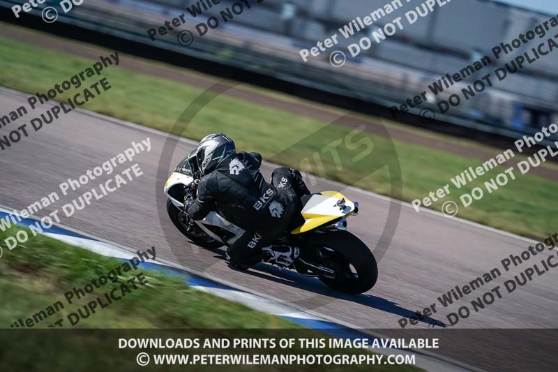 Rockingham no limits trackday;enduro digital images;event digital images;eventdigitalimages;no limits trackdays;peter wileman photography;racing digital images;rockingham raceway northamptonshire;rockingham trackday photographs;trackday digital images;trackday photos